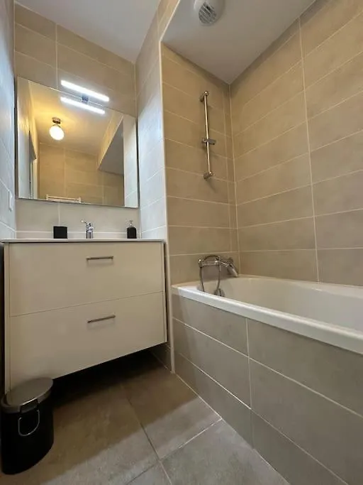 Magnifique T4 Neuf De 90M2 Avec Jardin Et Piscine Au Coeur De Sainte Maxime Lejlighed