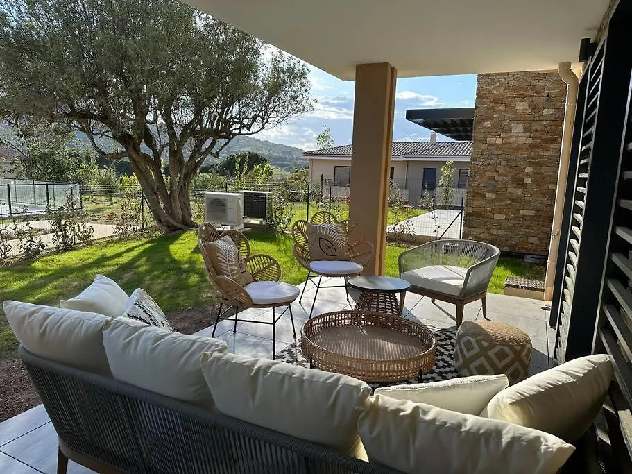 Magnifique T4 Neuf De 90M2 Avec Jardin Et Piscine Au Coeur De Sainte Maxime Lejlighed  Sainte-Maxime